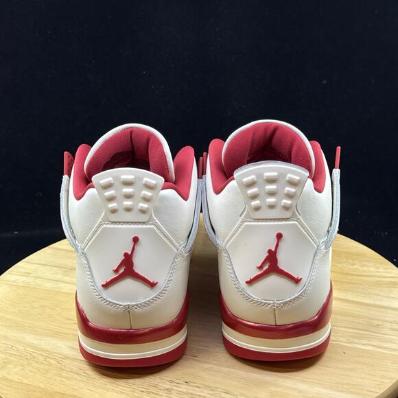 Air Jordan 4 Retro Valentine\'s Day Wmns Size 11W/ 9.5M - Brand New